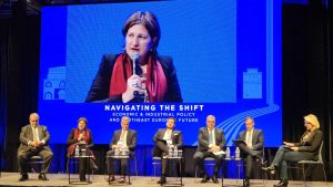 Китайските власти пускат нови стандарти за възстановяване на средства за игри за непълнолетни · TechNode