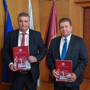 КФН и УНСС подписаха меморандум за сътрудничество в подкрепа на бъдещите икономисти и финансови експерти