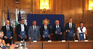 Министър Дилов: Отбранителната ни индустрия разполага с потенциал и експертиза, които трябва да бъдат използвани и подкрепяни
