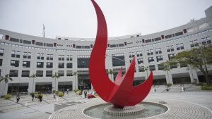 Си призовава за пълно зачитане на суверенитета, сигурността, териториалната цялост на страните от Близкия изток и региона на Персийския залив