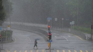Хонконг, поставен за дъжд, Squally Thunderstorms следващата седмица, когато се развиват 3 области с ниско налягане