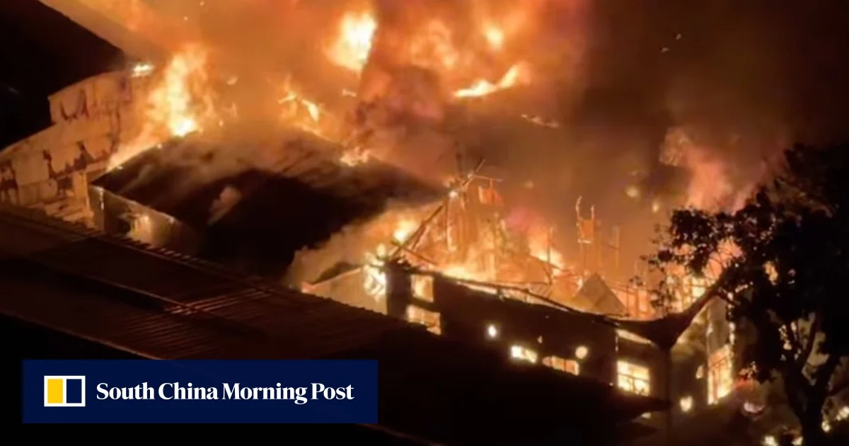 67-годишен мъж хоспитализиран след пожар в дом в Хонконг