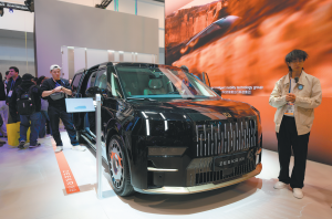 AI автомобилното състезание влиза в бързата лента на CES