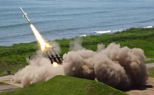 Тръмп стои ли зад натиска на Япония за радикално увеличение на военните разходи?